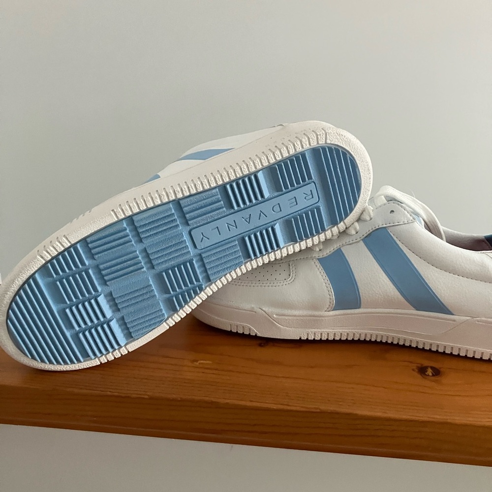 Redvanley Contender spikeless golf shoes. - Picture 3 of 4